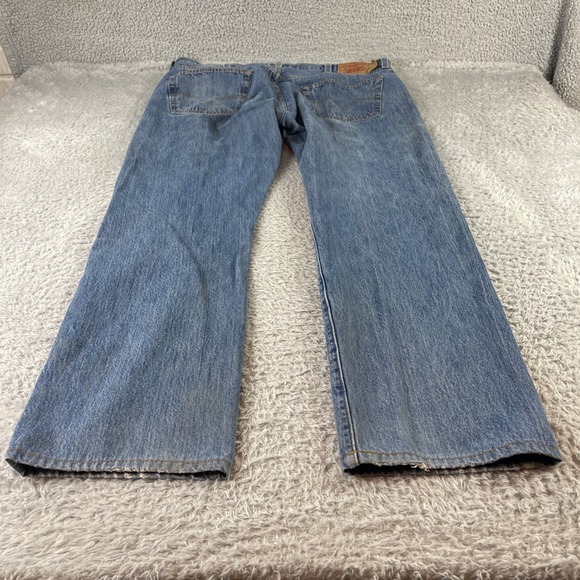 Levi's 501 Original Straight Button Fly Jeans Light Wash Denim Mens Size 40x32 - Picture 8 of 11